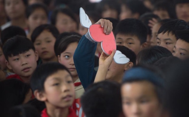 “六一微心愿，愛(ài)心暖童心”湘江電纜攜手村長(zhǎng)李銳愛(ài)心傳遞 點(diǎn)亮未來(lái)