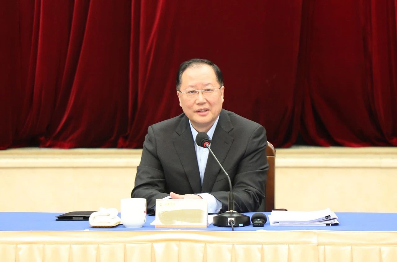 毛偉明省長出席全省民營企業(yè)家座談會，湘江電纜董事長侯少斌應(yīng)邀參加