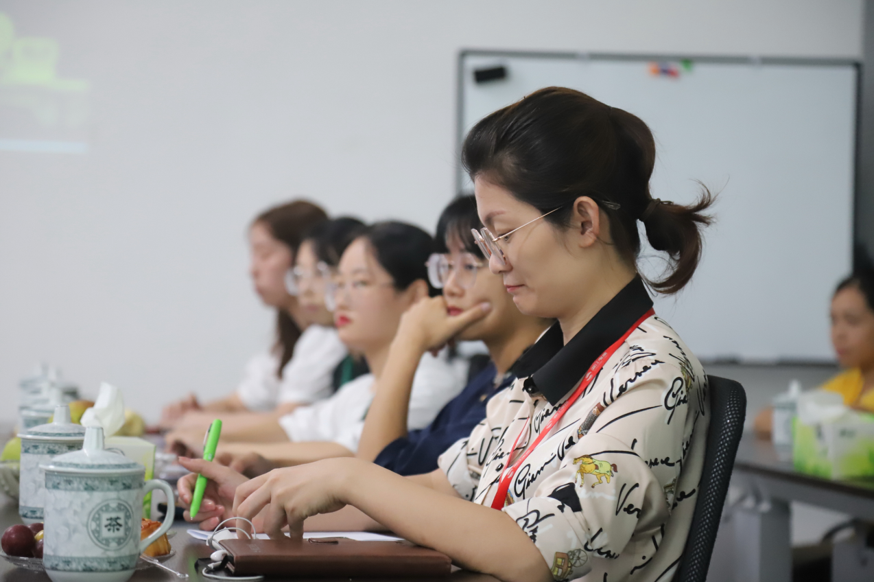 情滿中秋，共話未來。湘江電纜工會舉行中秋茶話會